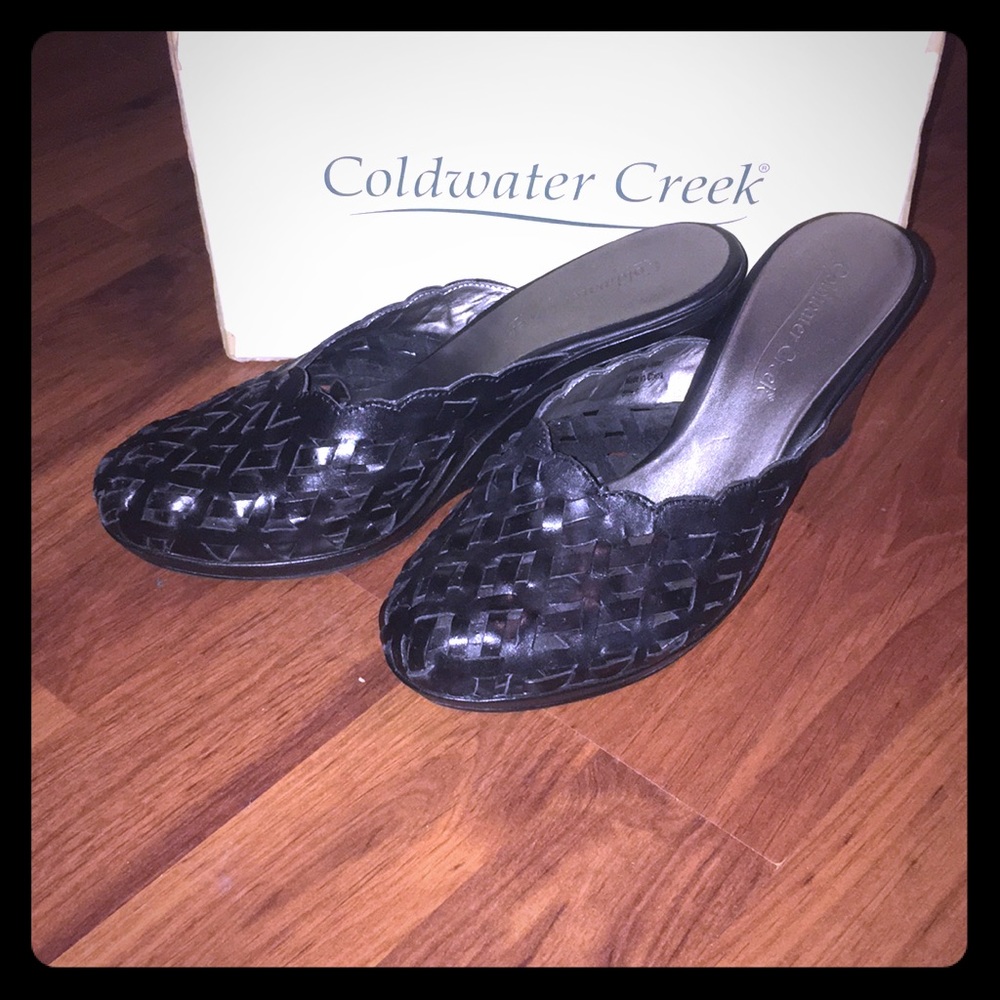 Pair of black flip wedges!!